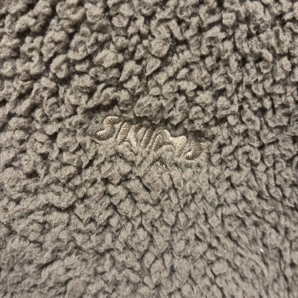 Skims Teddy Cropped Jacket-Desert - Picture 3 of 8